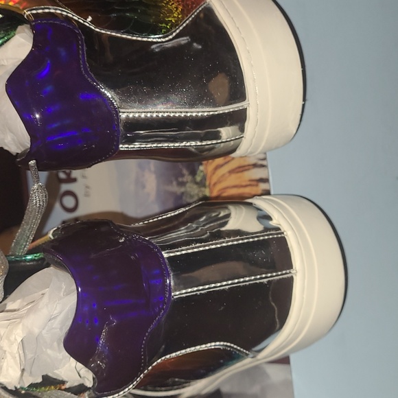 New Encore by Fiesso sneakers size 8, 10 and 11 - Picture 4 of 8